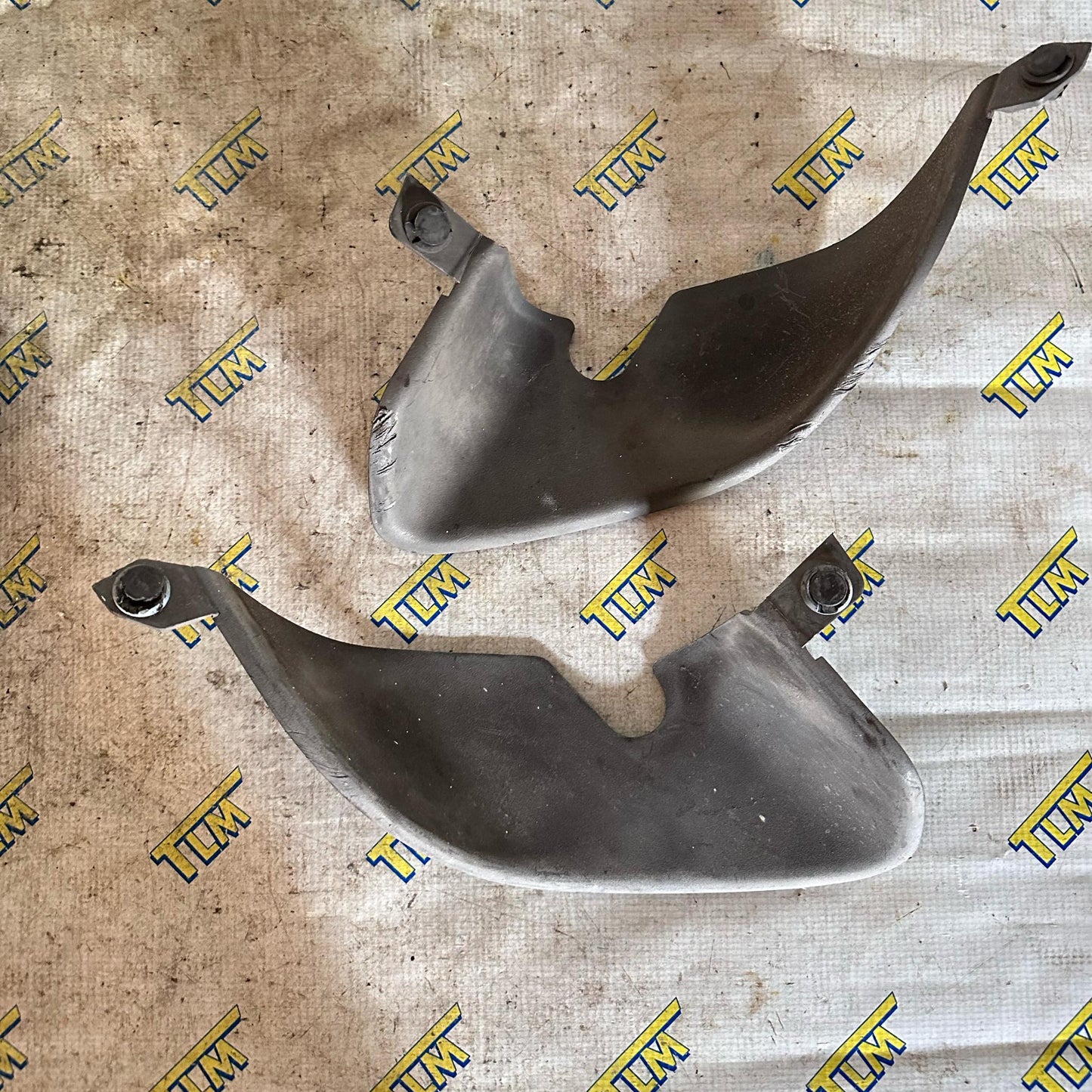 04-08 Acura TL Exhaust Muffler Trim DRIVER LEFT & PASSENGER RIGHT 05 06 07 OEM