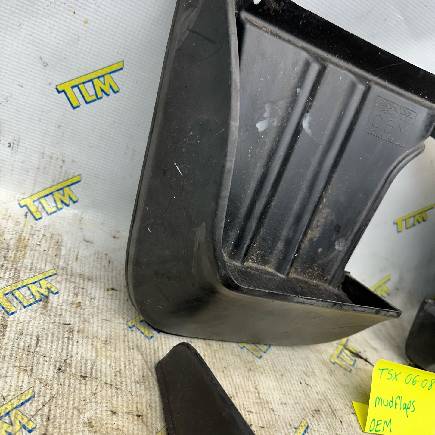 06 07 08 Acura TSX Mud Flaps FRONT & REAR Set Driver / Passenger 2006 2007 2008 OEM
