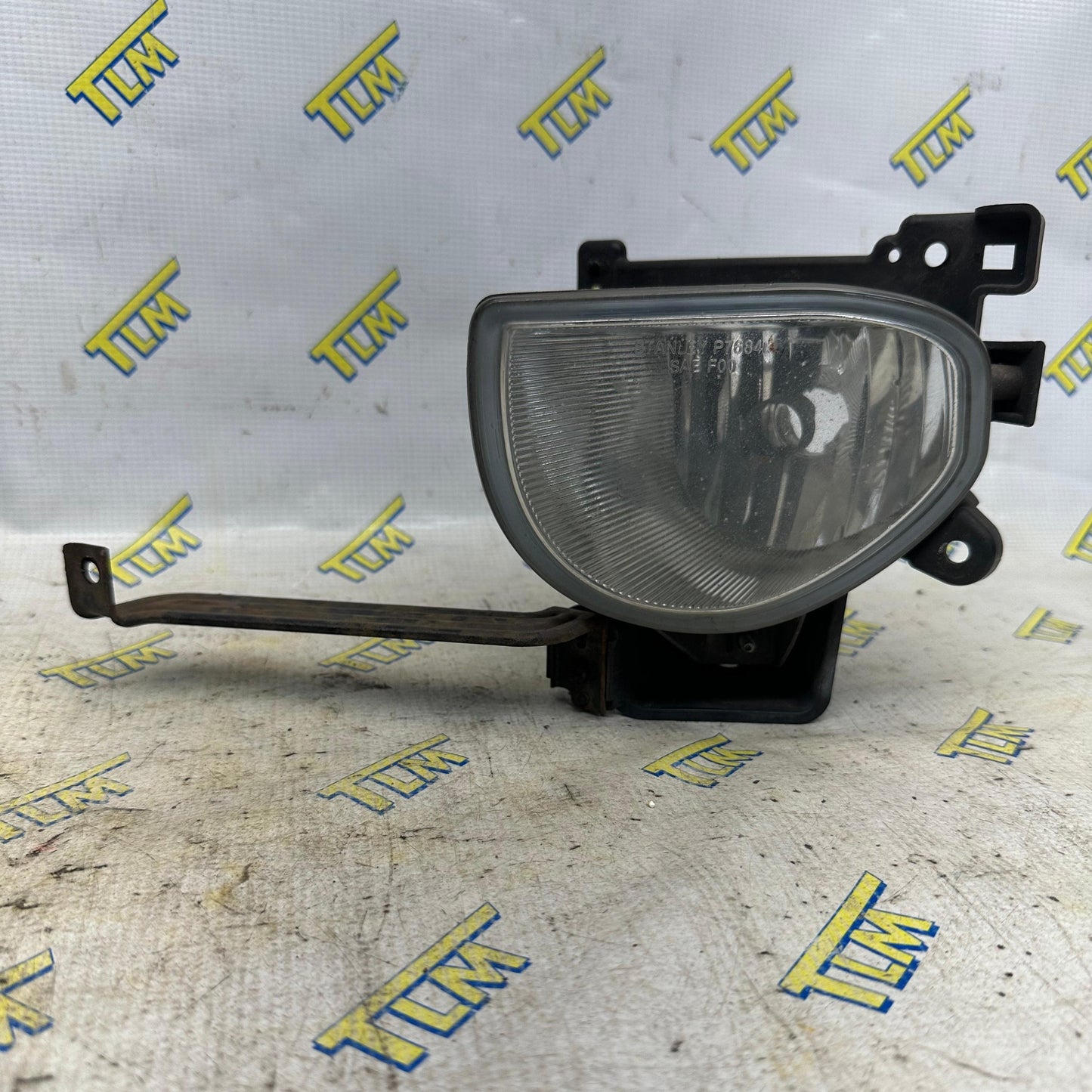 09-11 Acura TL Fog Light w Metal Bracket DRIVER LEFT 2009 2010 2011 10 OEM