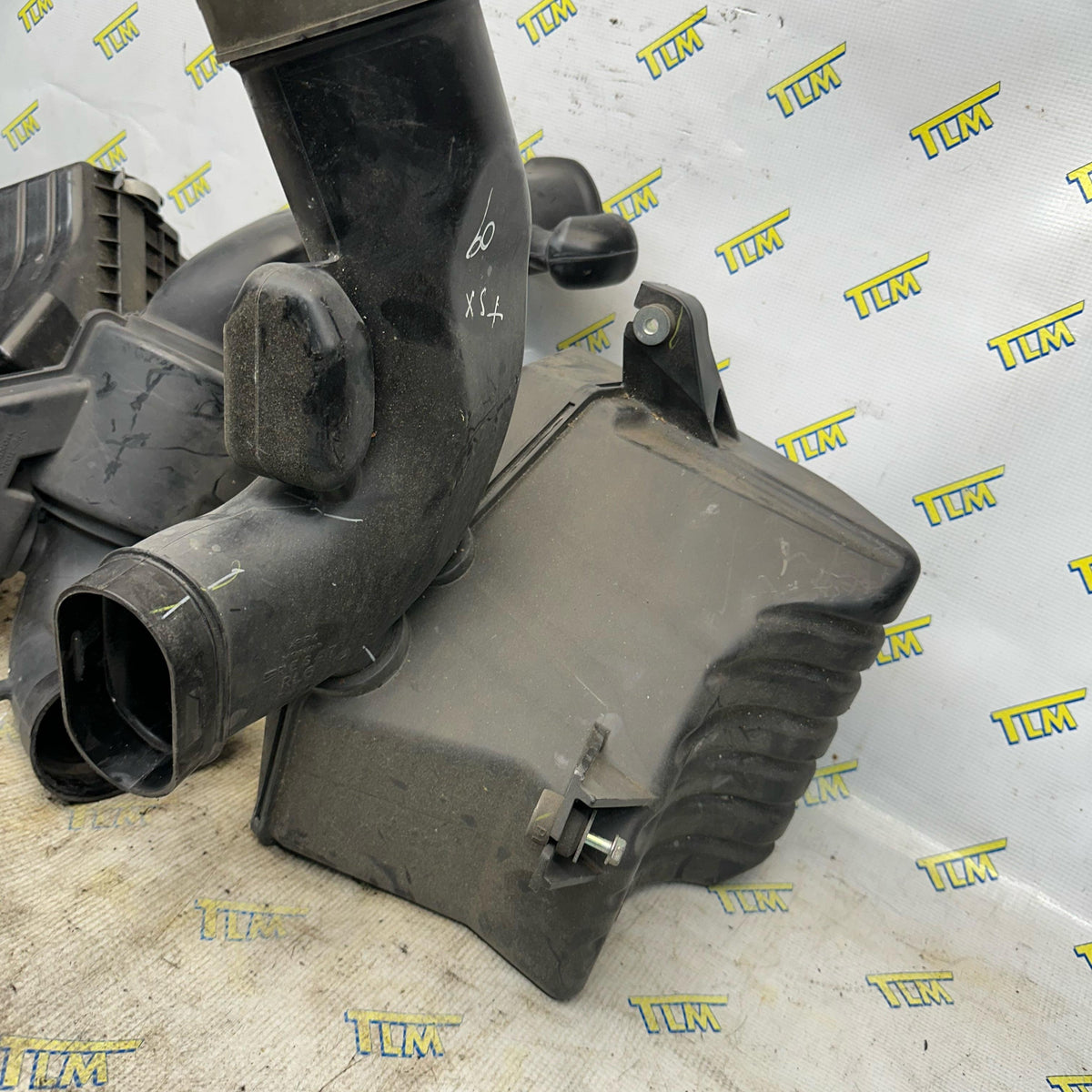 09-14 Acura TSX Engine Air Intake Cleaner Filter Box Housing Hoses 2010 2011 2012 2013 OEM