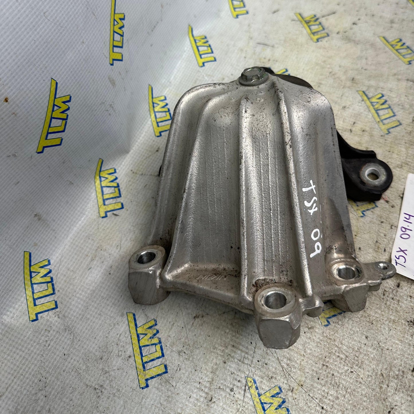 09-14 Acura TSX Engine Right / Transmission Left 2.4 Mount Bracket 09 2010 2011 2012 2013 2014 OEM