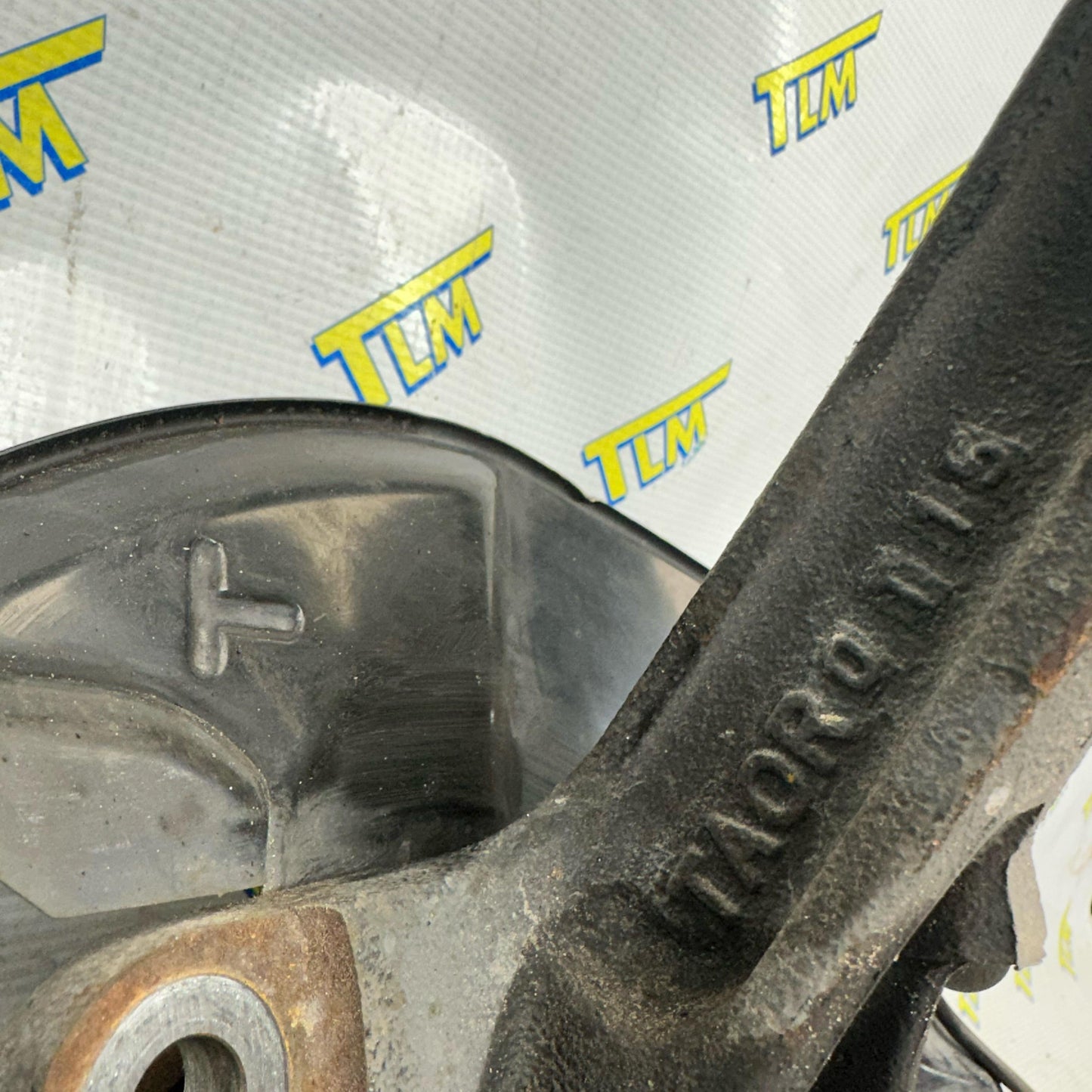 09-14 Acura TSX FRONT Knuckle Spindle PASSENGER RIGHT 2009 2010 2011 2012 2013 2014 Automatic Sedan Wagon OEM