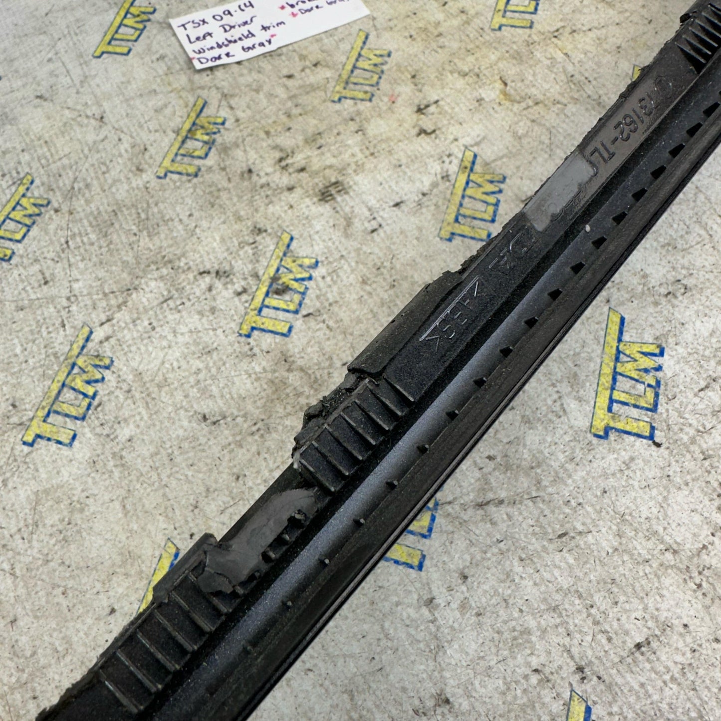 09-14 Acura TSX Windshield Trim Molding DRIVER LEFT 2010 2011 2012 13 *DARK GREY* OEM
