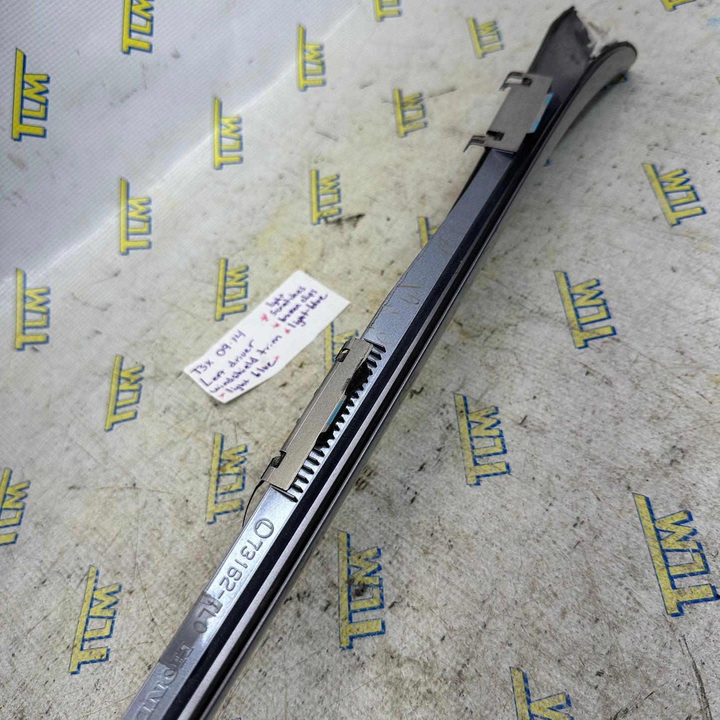 09-14 Acura TSX Windshield Trim Molding DRIVER LEFT 2010 2011 2012 13 *light blue* OEM