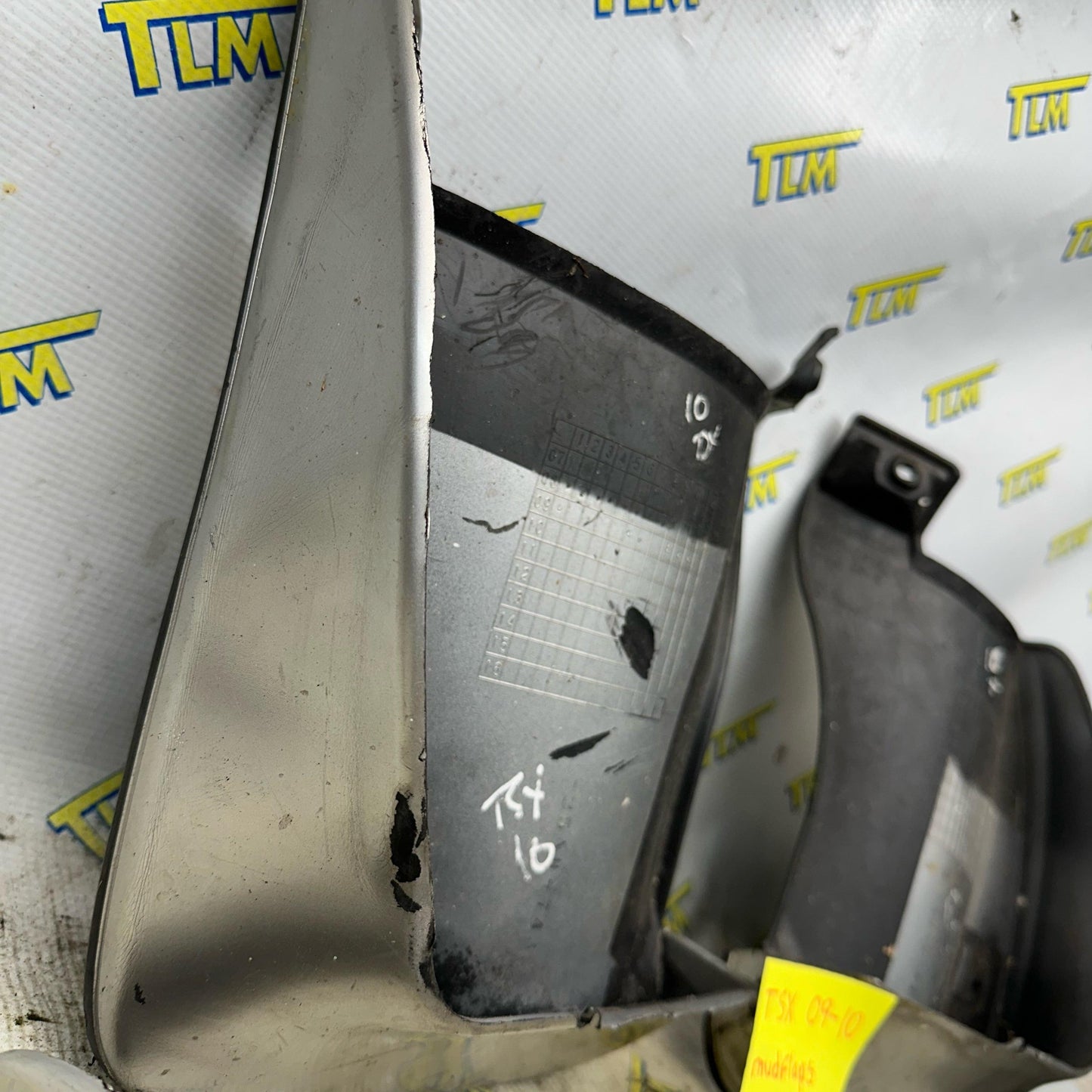 09 2010 Acura TSX Mud Flaps FRONT & REAR Set Driver / Passenger 2009 10 OEM