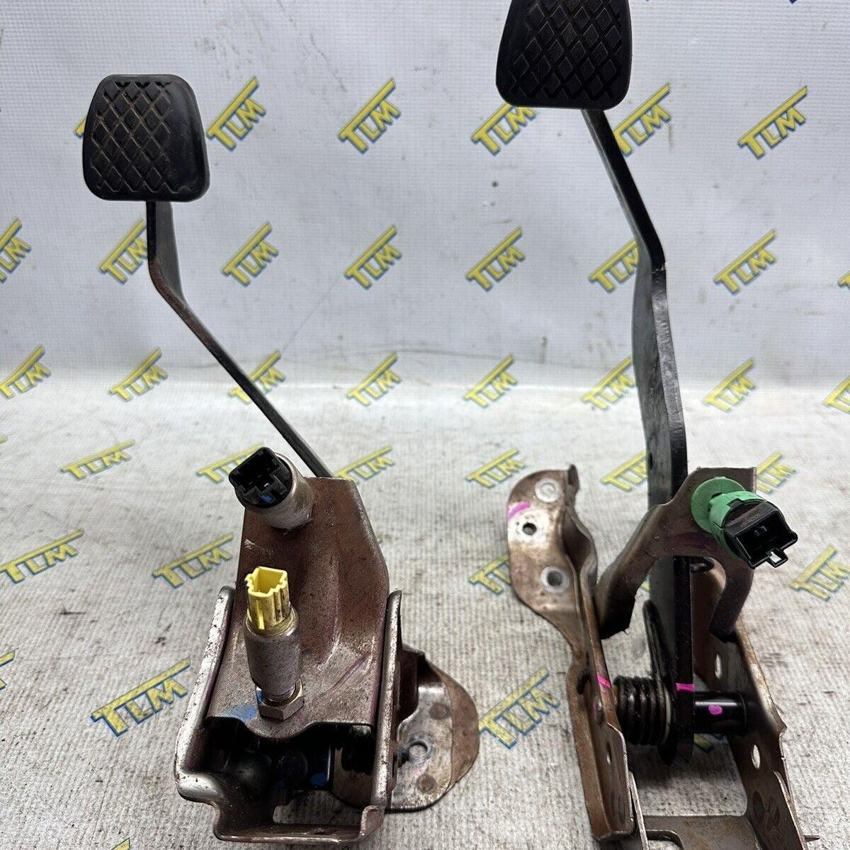 04-06 Acura TL MANUAL Clutch Pedal Brake 6 Speed 2004 2005 2006 05 OEM
