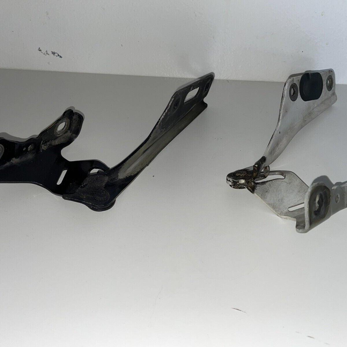 04-08 Acura TL Hood Hinges Pair Left & Right 05 06 07 2008 Hinges OEM