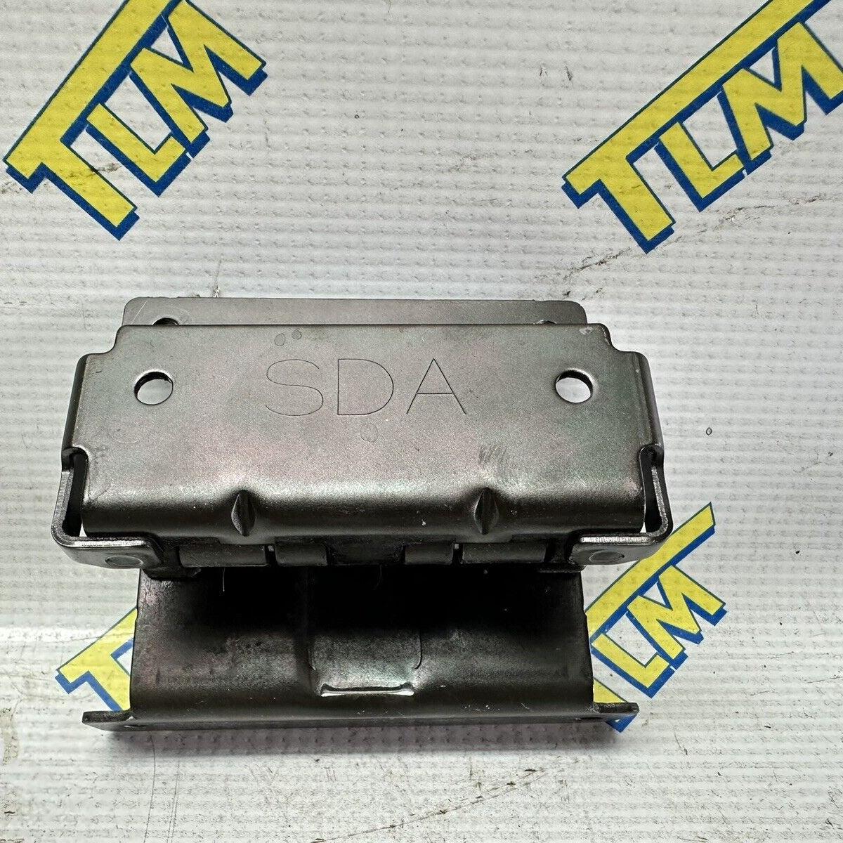 04-08 Acura TSX Center Console Arm Rest Lid Hinge Metal Bracket 05 06 07 08 OEM