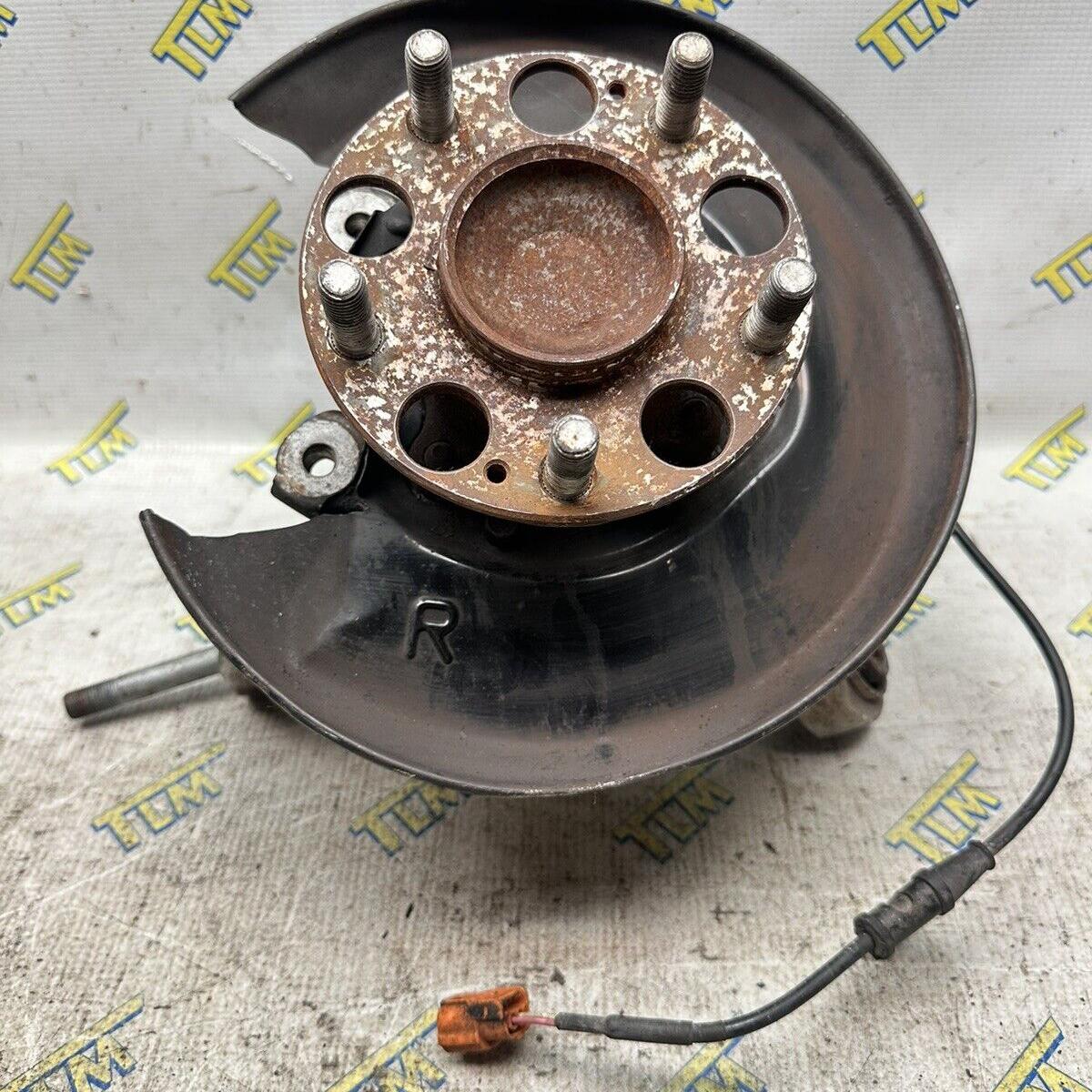 04-08 Acura TSX REAR PASSENGER *with HUB* Knuckle Spindle RIGHT 05 06 07 OEM