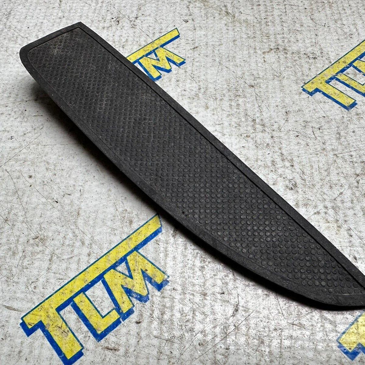 09-14 Acura TL FRONT Door Handle Screw Cover Rubber 2010 2011 2012 2013 2014 OEM
