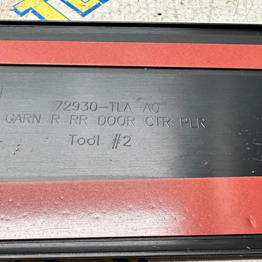 17-20 Honda CRV Exterior Pillar Black Piano REAR PASSENGER RIGHT 2018 2019 OEM