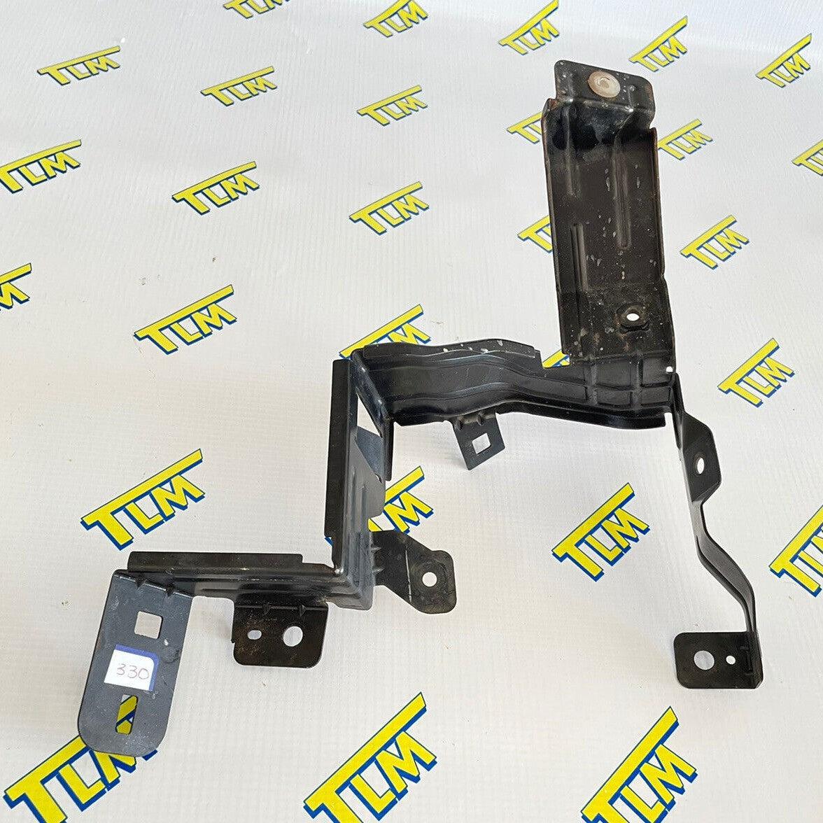 Acura RL Front Bumper Fog Light BRACKET DRIVER LEFT 2005 2006 2007 2008 OEM