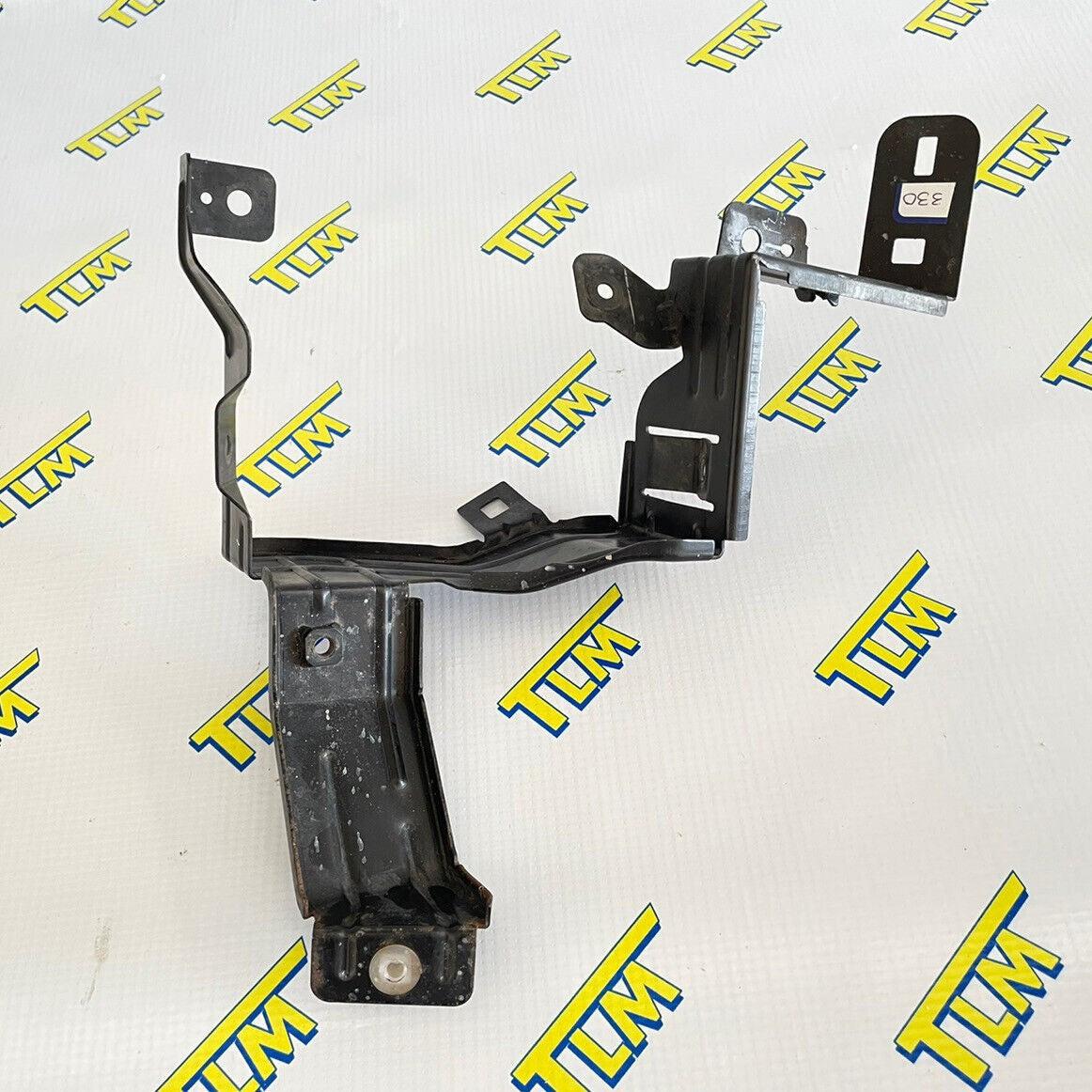 Acura RL Front Bumper Fog Light BRACKET DRIVER LEFT 2005 2006 2007 2008 OEM