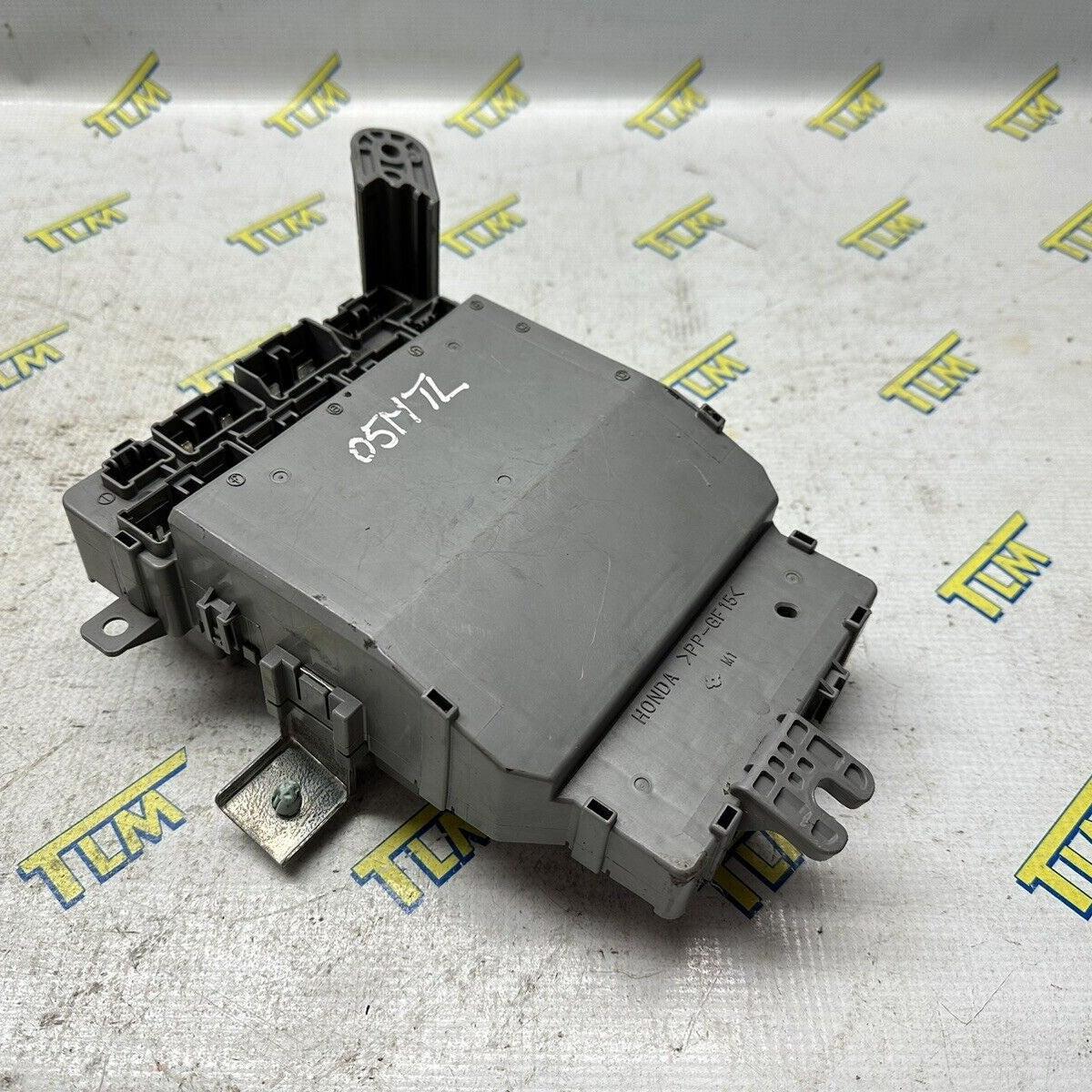 Acura TL 2005 Interior Fuse Box MANUAL transmission 05 Under Dash OEM