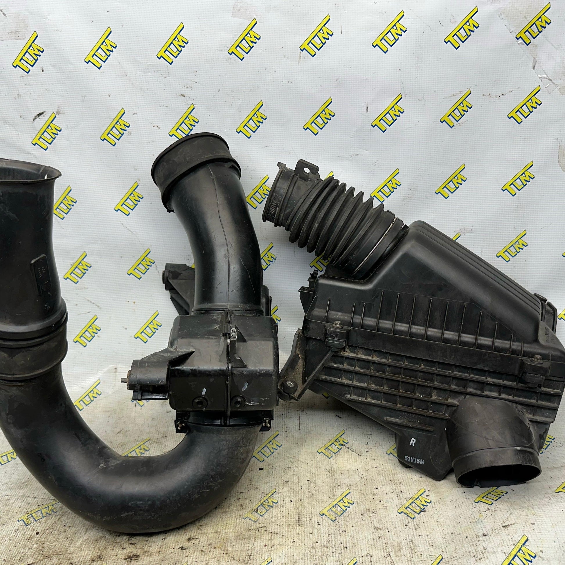 04 05 06 Acura TL Engine Air Intake Cleaner Filter Box Housing Hoses 2004 2005 2006 OEM