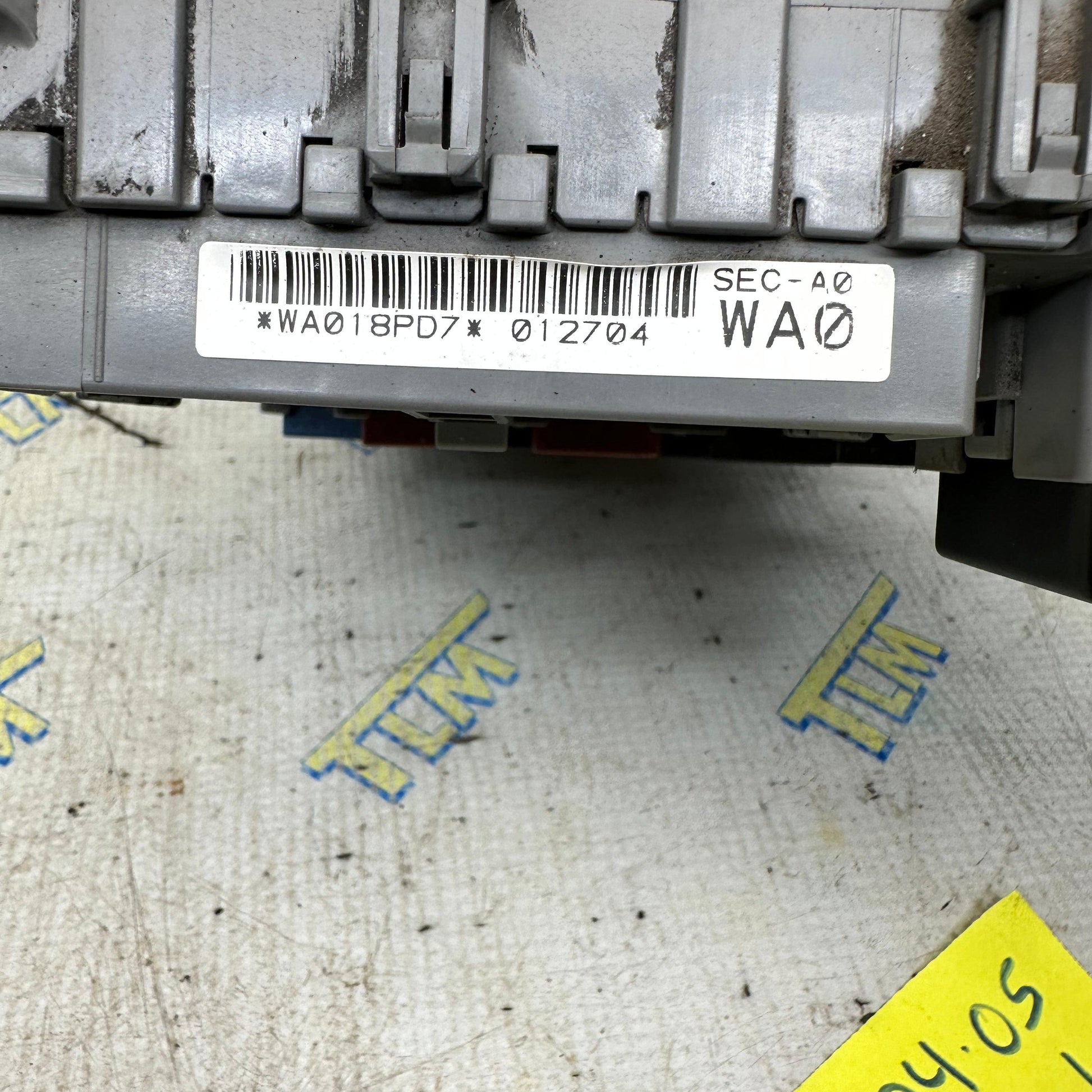 04 05 Acura TSX Interior Fuse Box MANUAL transmission 6 Speed 2.4 Under Dash OEM