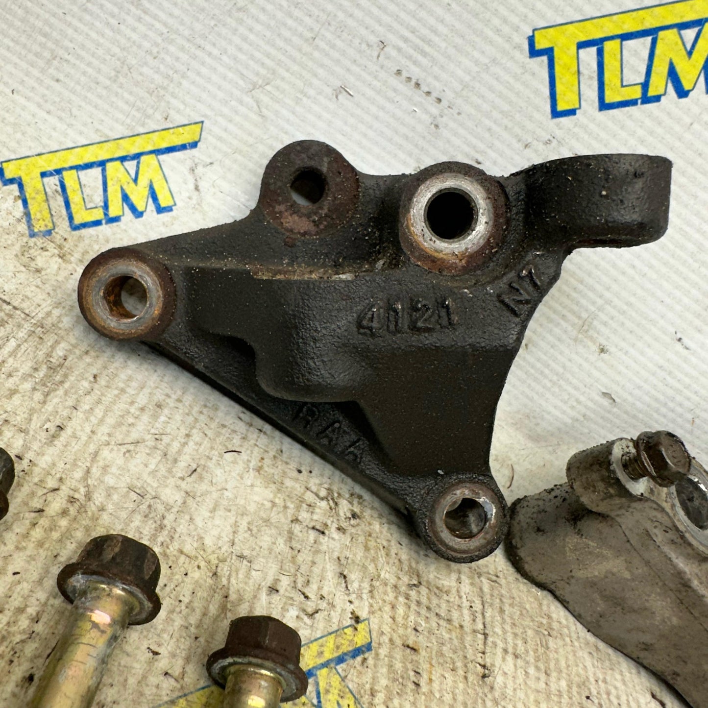 04-08 Acura TSX Engine Bracket Passenger Right Motor Mount with Bolts * 2.4 engine * 05 06 07 OEM