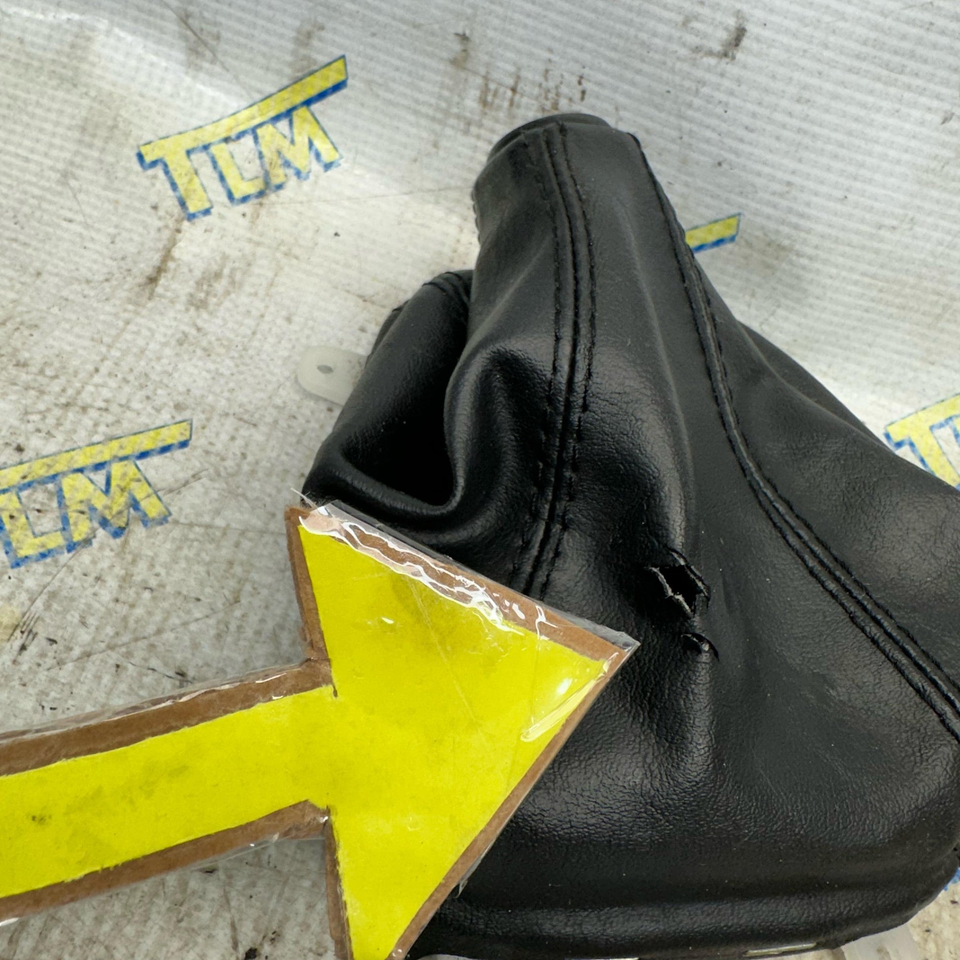 04-08 Acura TSX MANUAL Shifter Boot Leather 6 Speed *small HOLE* 05 06 07 OEM