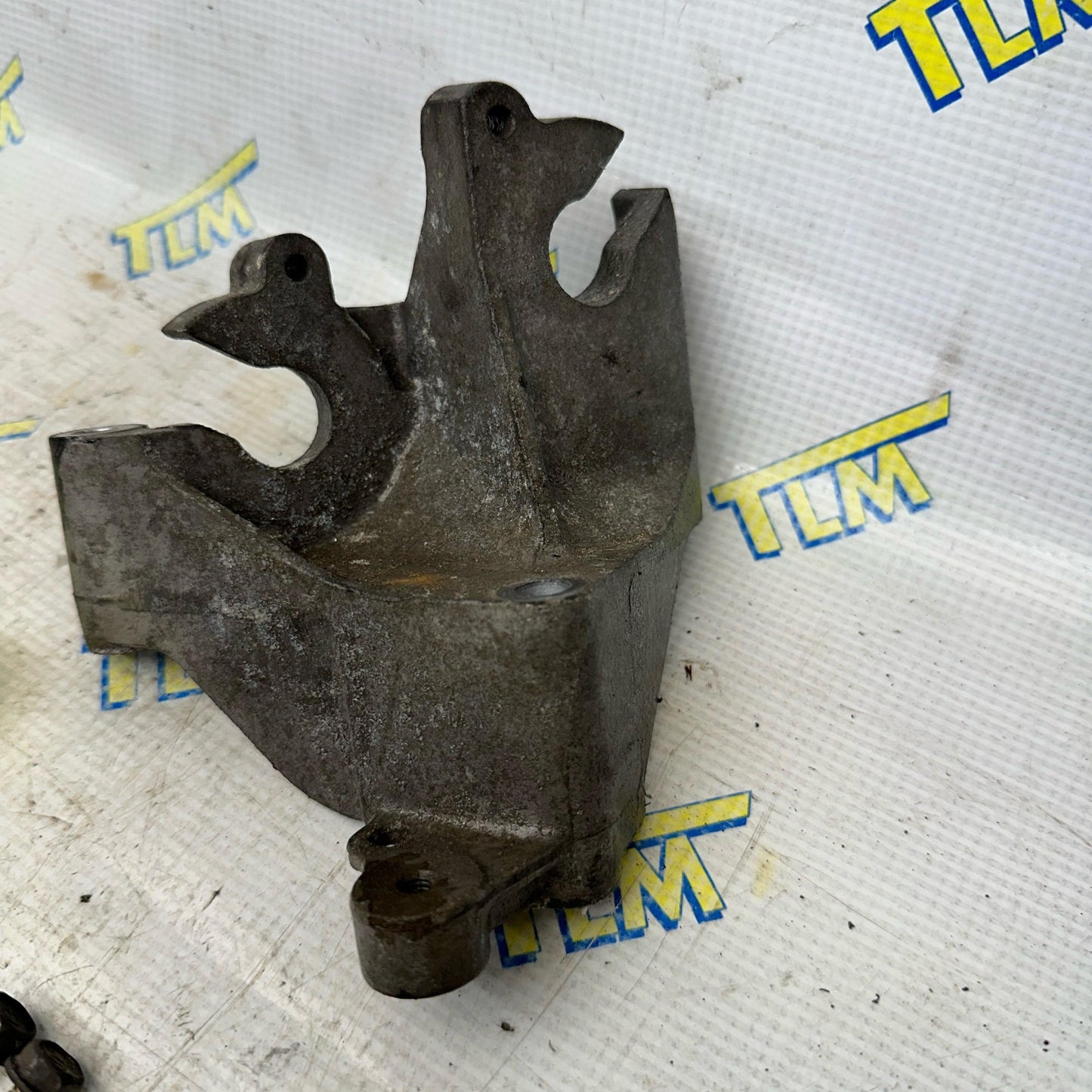 04-08 Acura TSX MANUAL Transmission Shifter Cables Bracket with Bolts 6 Speed 05 06 07 OEM