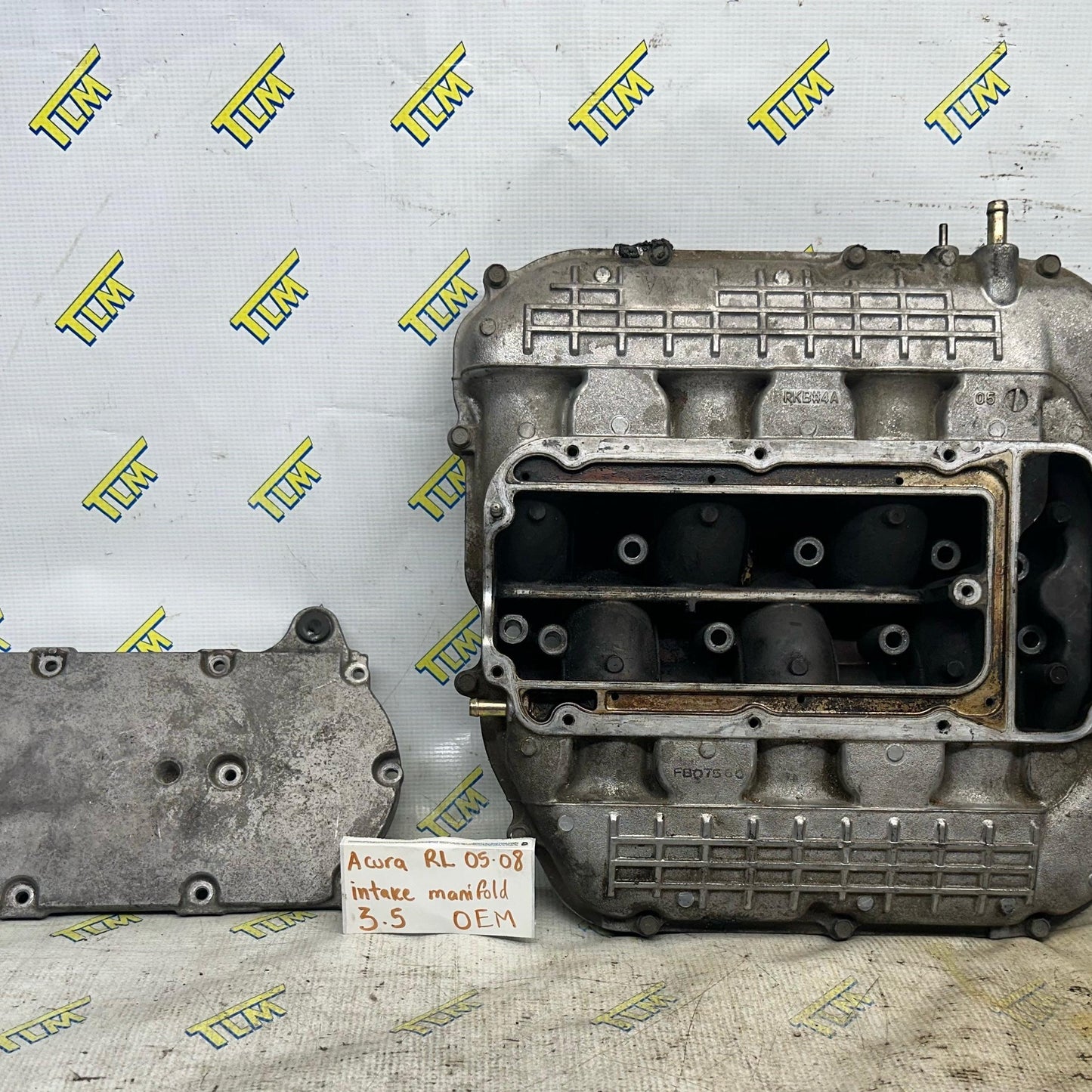 05-08 Acura RL Intake Manifold 3.5 Engine Cover Top Plate 2005 06 07 2008 OEM