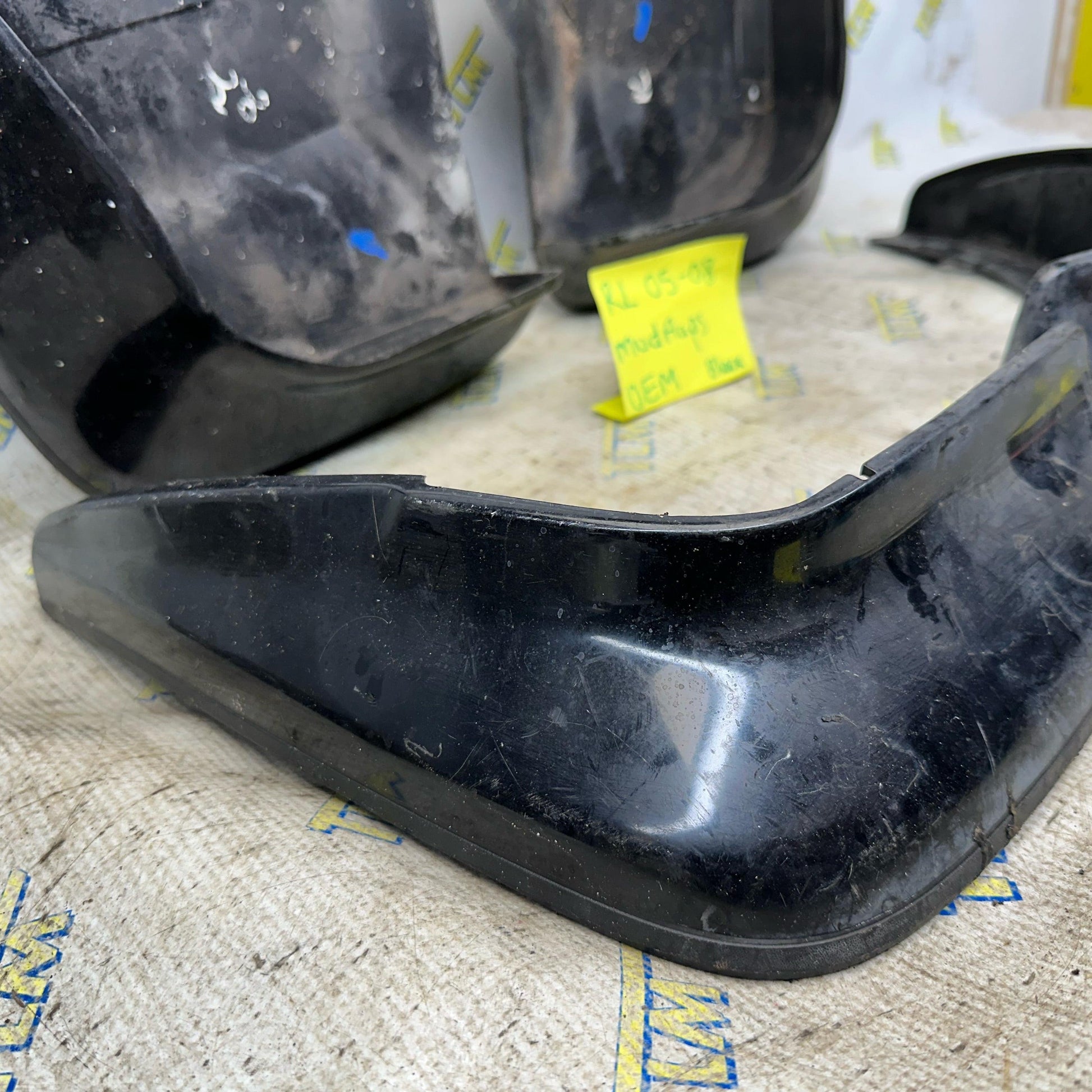 05-08 Acura RL Mud Flaps FRONT & REAR Set Driver / Passenger 05 06 07 08 OEM