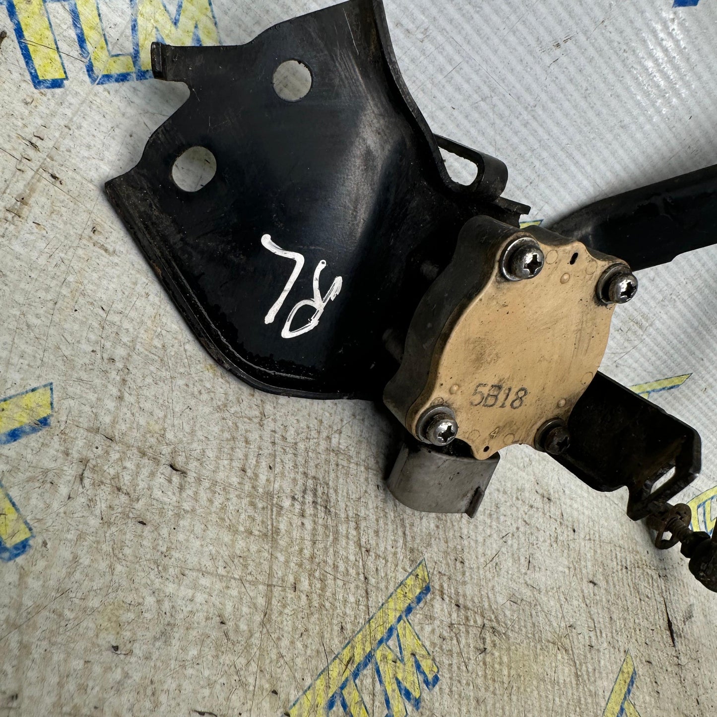 05-12 Acura RL Rear Sensor Headlight Level Adjuster Shock 06 07 08 09 10 11 OEM