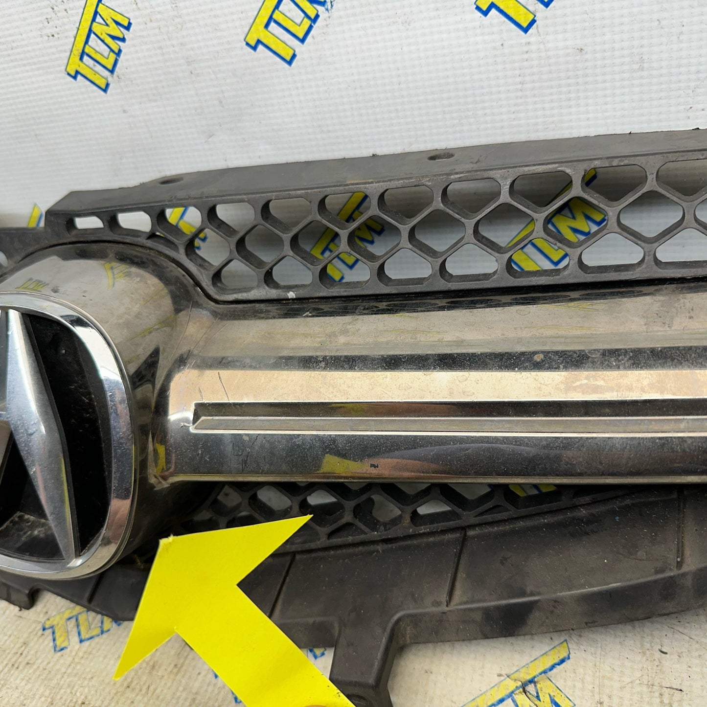 07 08 Acura TL TYPE S Grill Front Bumper Emblem Honeycomb Hood Trim Grille OEM