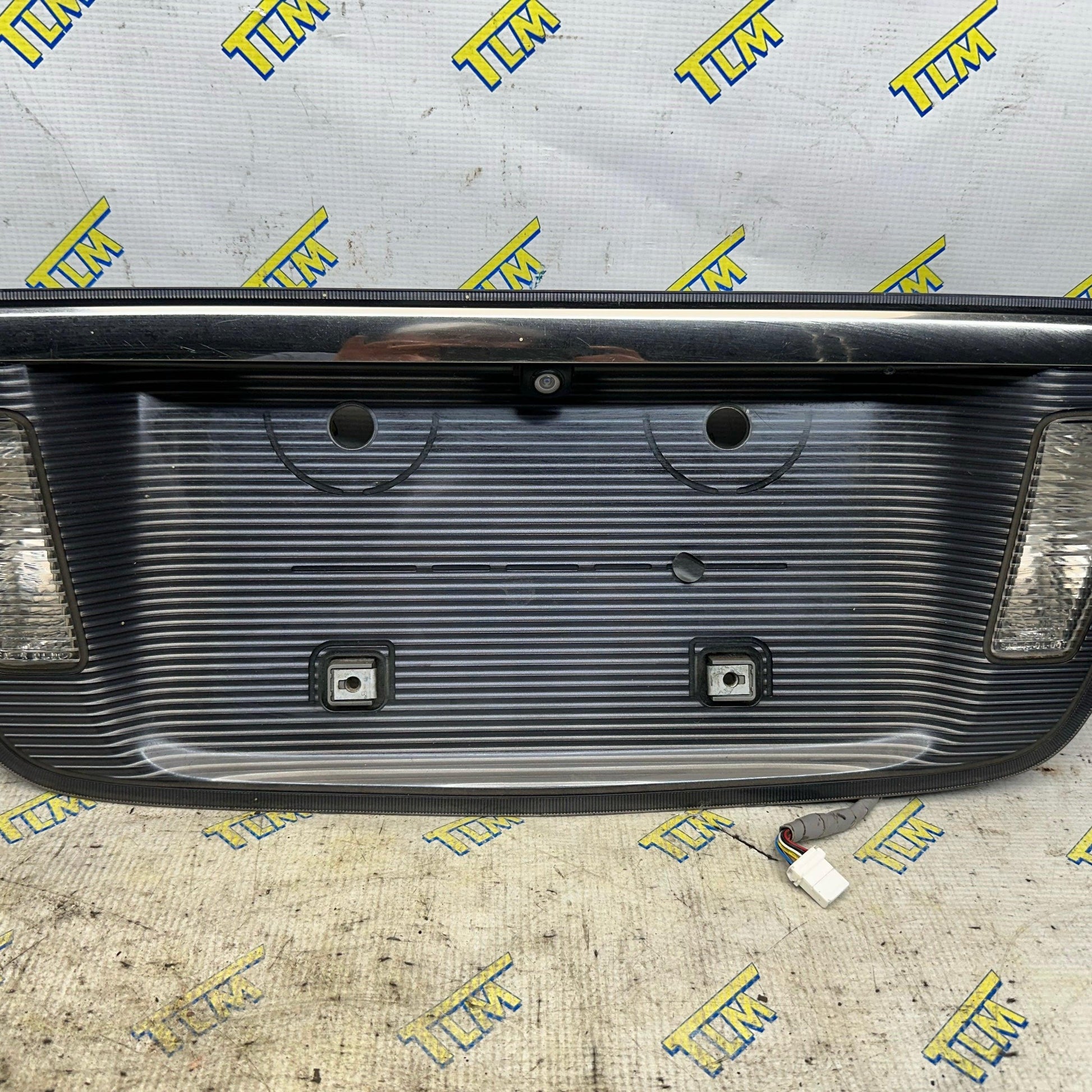 07 08 Acura TL *TYPE S* REAR License Plate Holder Bracket 2007 2008 OEM
