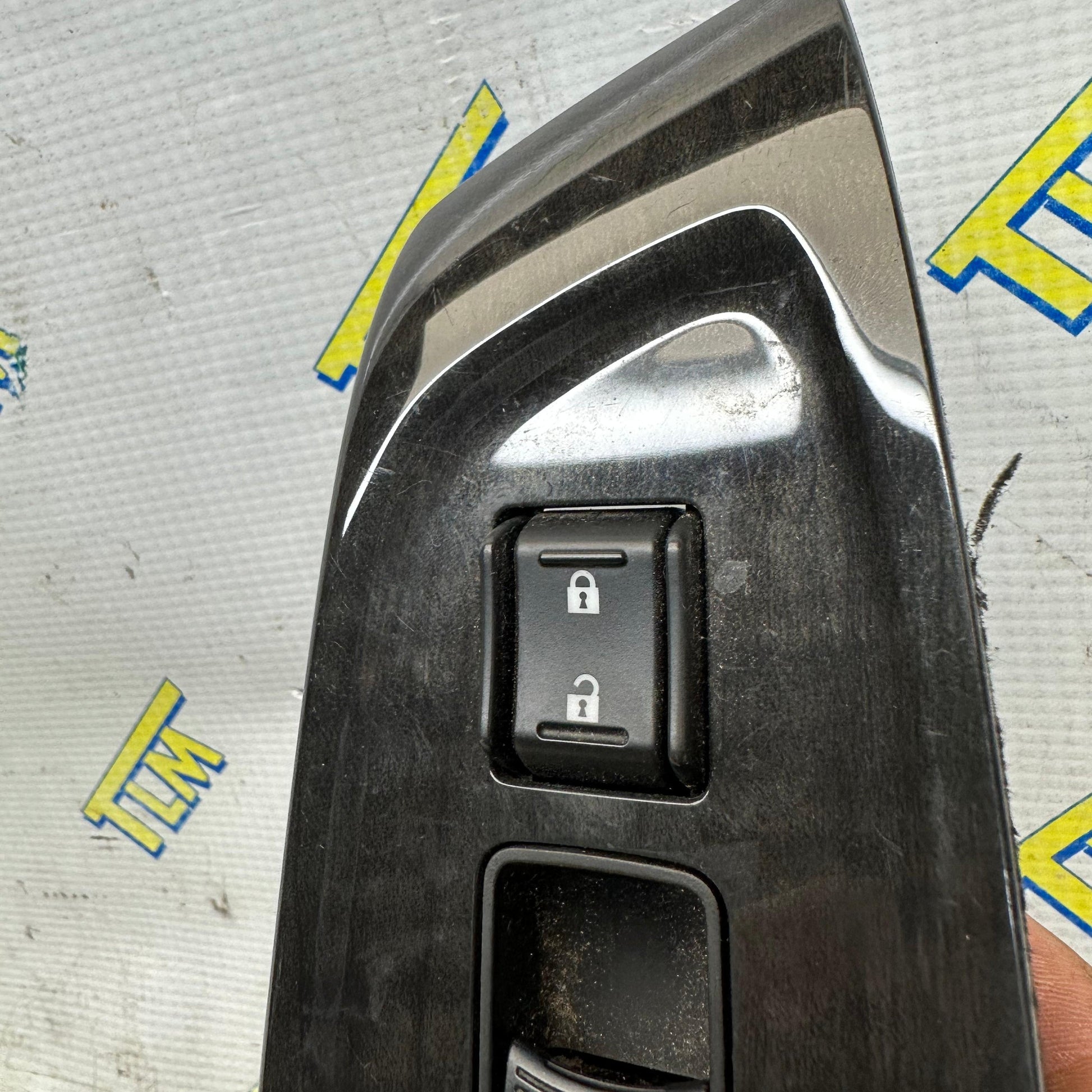 09-14 Acura TSX *SPECIAL EDITION* FRONT PASSENGER RIGHT Window Button Trim 10 11 12 13 OEM