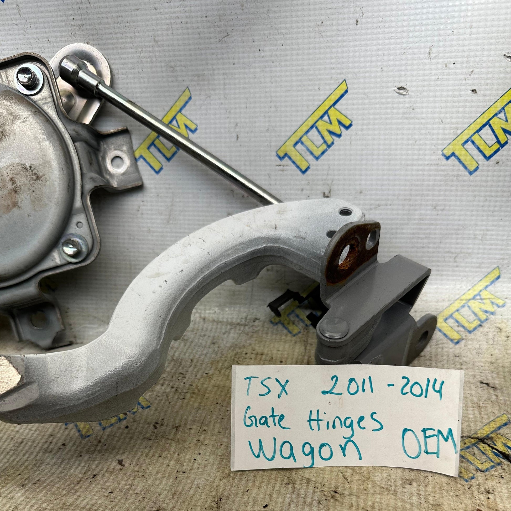 11-14 Acura TSX Tailgate Hinges WAGON Pair Left & Right with motor 2011 2012 2013 2014 OEM