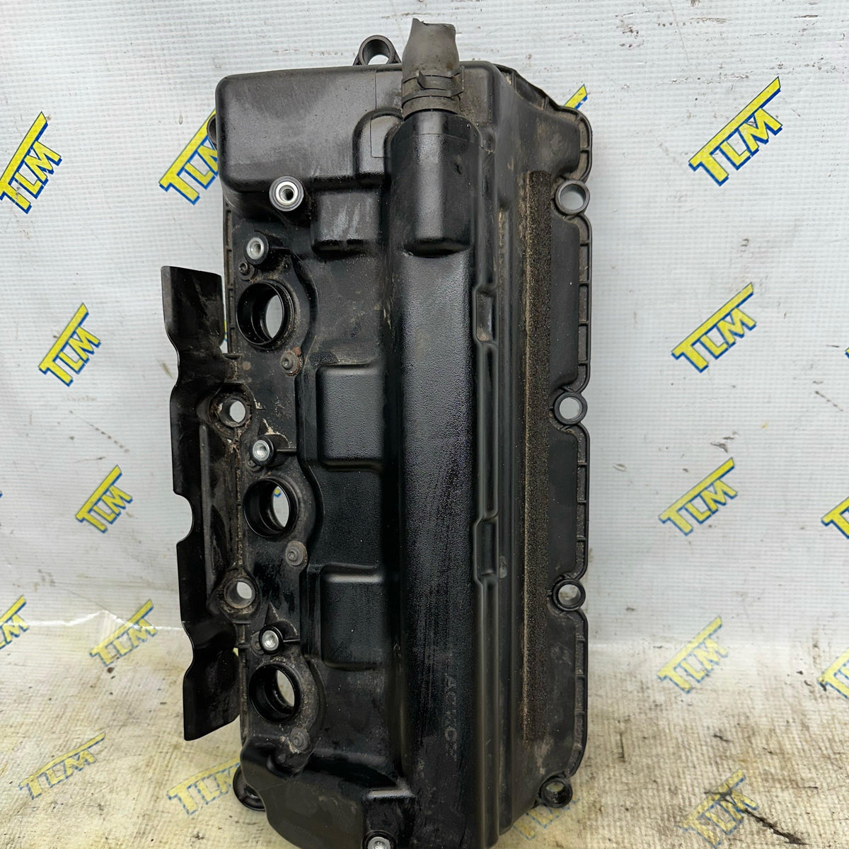 15-20 Acura TLX Rear Valve Cover 3.5 engine 2015 2016 2017 2018 2019 2020 OEM