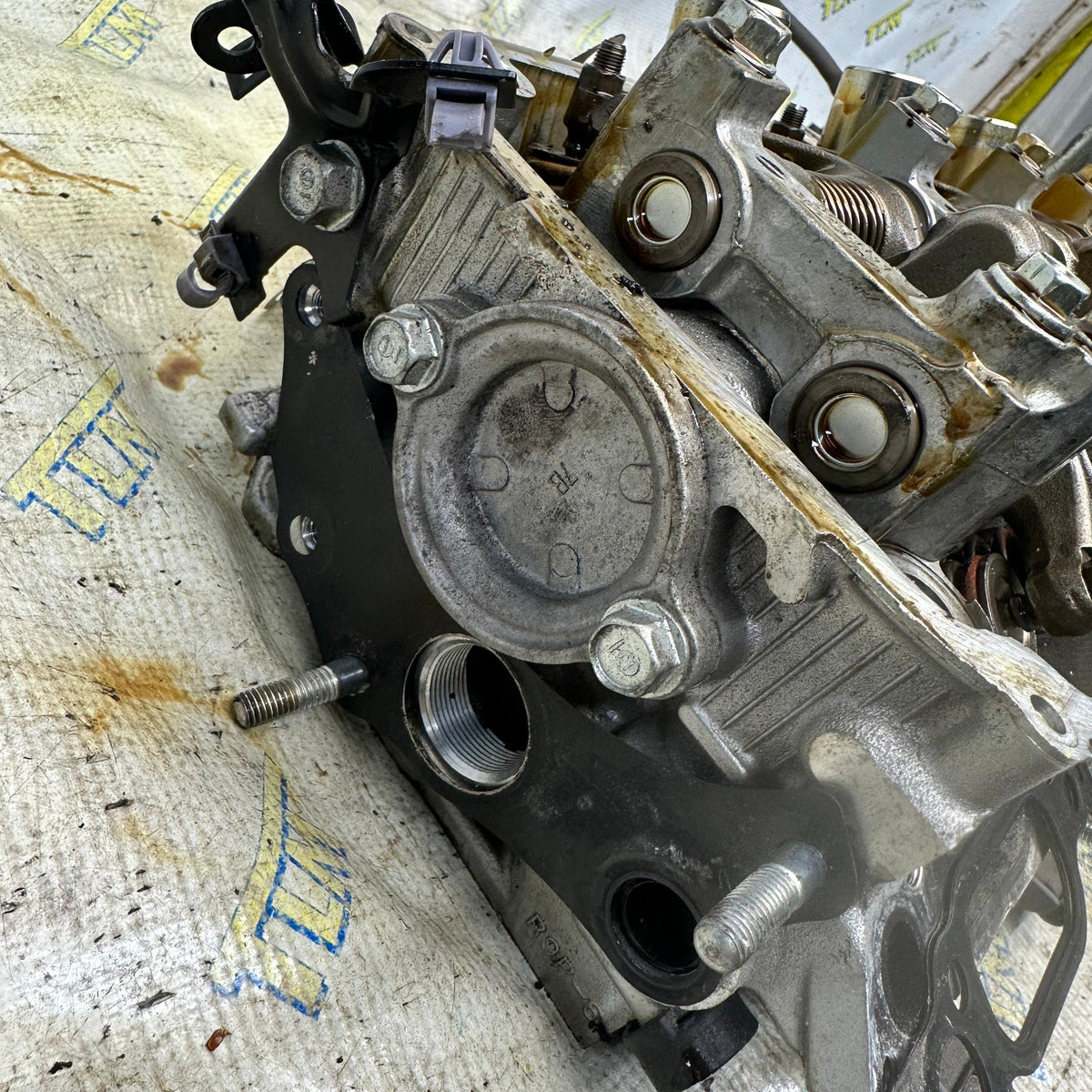 2017 Acura TLX FRONT Cylinder Head 3.5 Engine 116k Miles Good Cam *1 broken solenoid* OEM
