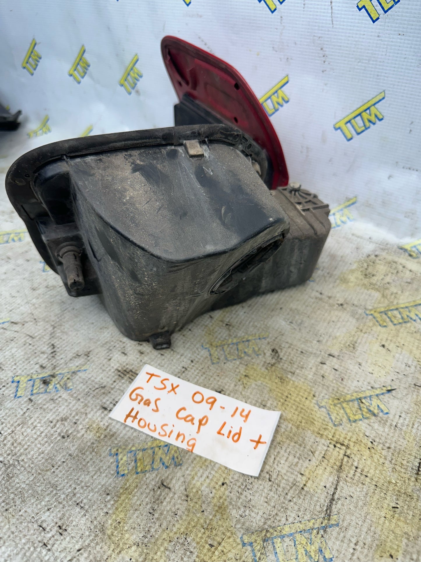 09-14 Acura TSX Fuel Gas Cap Cover Lid with Housing 2010 2011 2012 2013 Red OEM