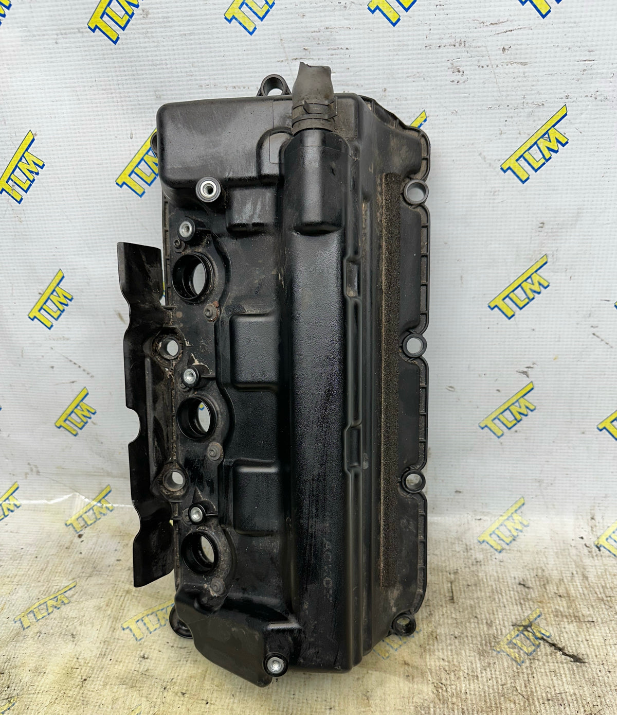 15-20 Acura TLX Rear Valve Cover 3.5 engine 2015 2016 2017 2018 2019 2020 OEM