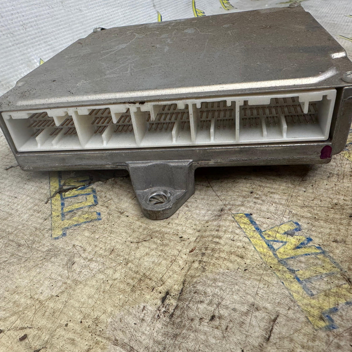 Acura RL ECU 37820-RJA-A93 Engine Brain Computer Control Module 5 Plug OEM
