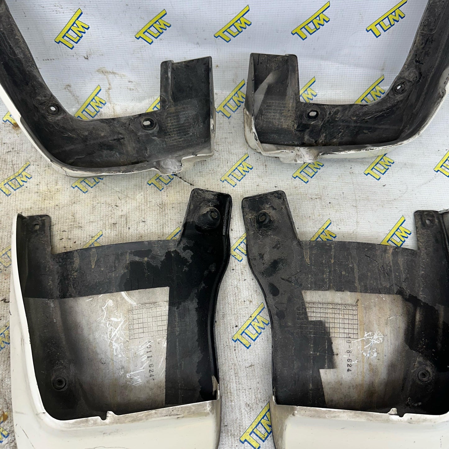 Acura TSX Mud Flap Set *wagon* White *damages* 2011 2012 2013 2014 OEM
