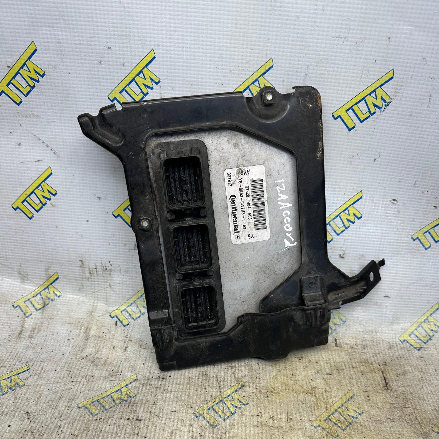 Honda Accord ECU ECM Computer Brain 37820-R84-A53 OEM