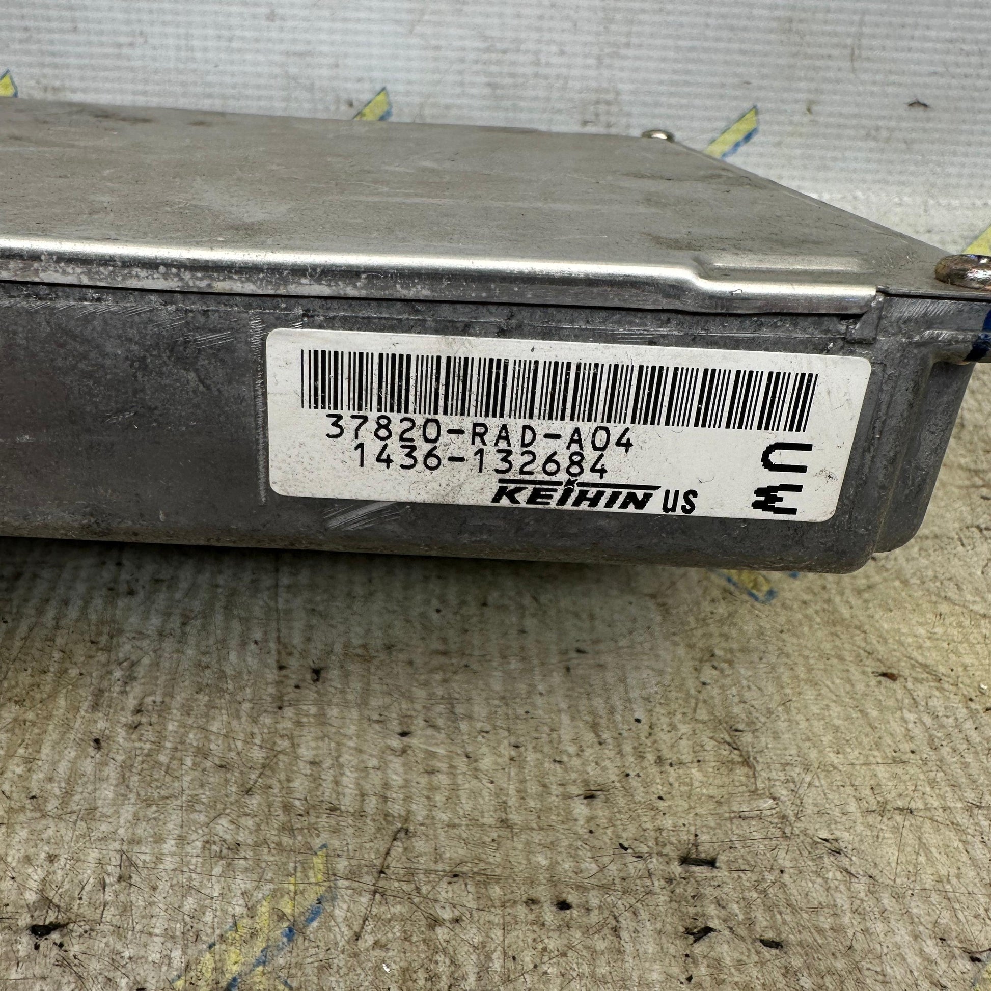 Honda Accord ECU ECM Computer Brain 37820-RAD-A04 OEM