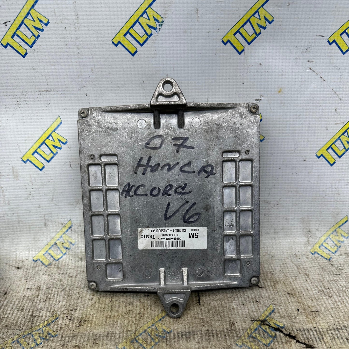 Honda Accord ECU ECM Computer Brain 37820-RCA-A85 OEM