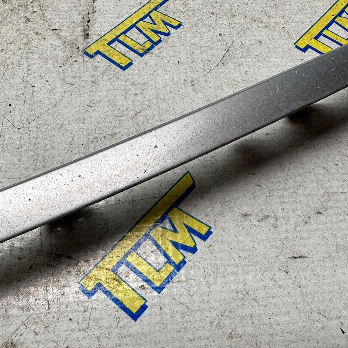 04-06 Acura TL Front Bumper Grille V Trim 2004 2005 2006 05 OEM