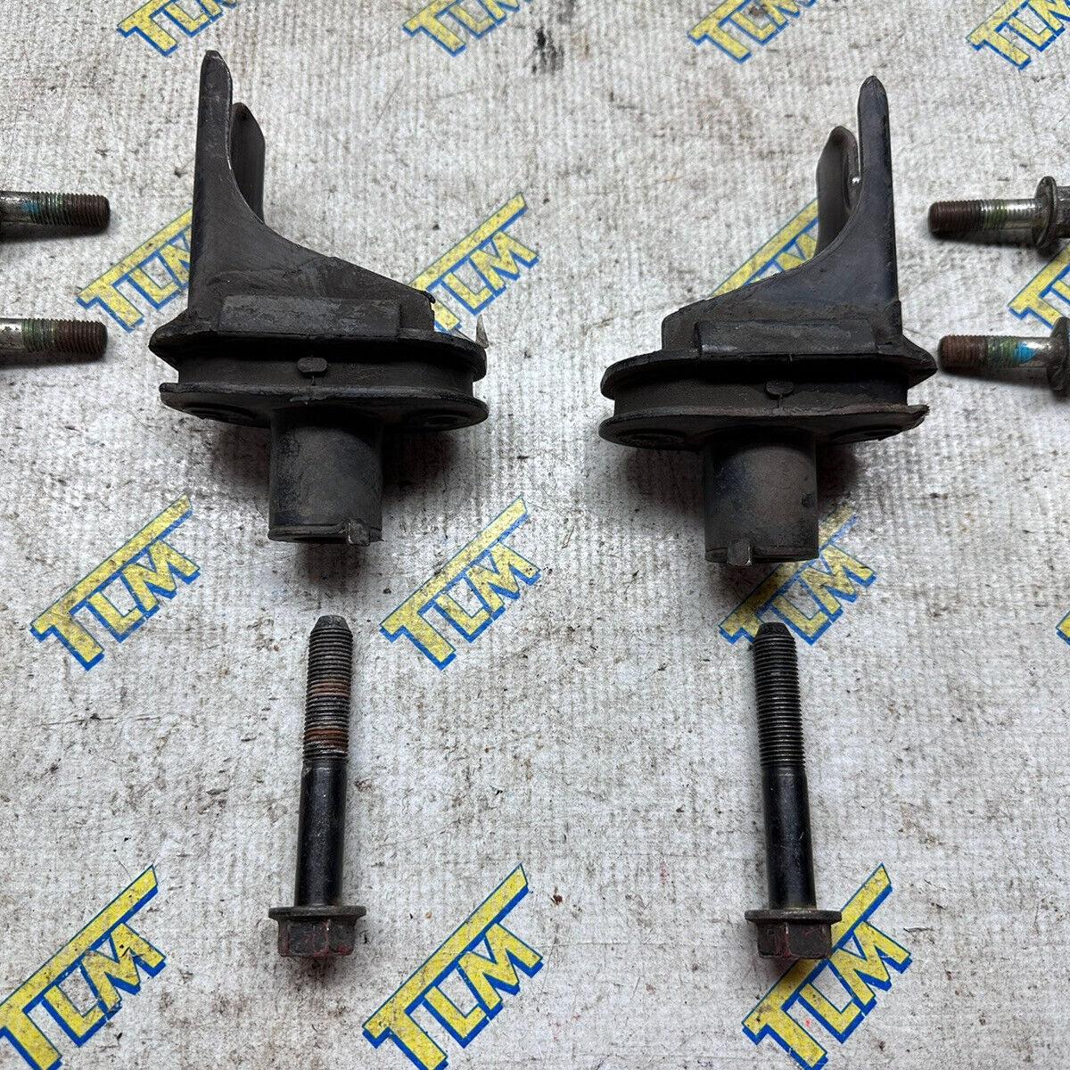 04-08 Acura TL FRONT Subframe Motor Mounts Middle w bolts 2004 05 06 07 2008 OEM