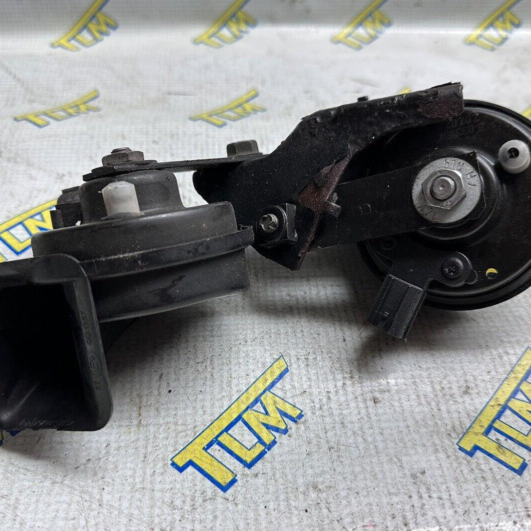 04-08 Acura TL Horn Honk High & Low Sound Pair Set 2004 2005 2006 2007 2008 OEM