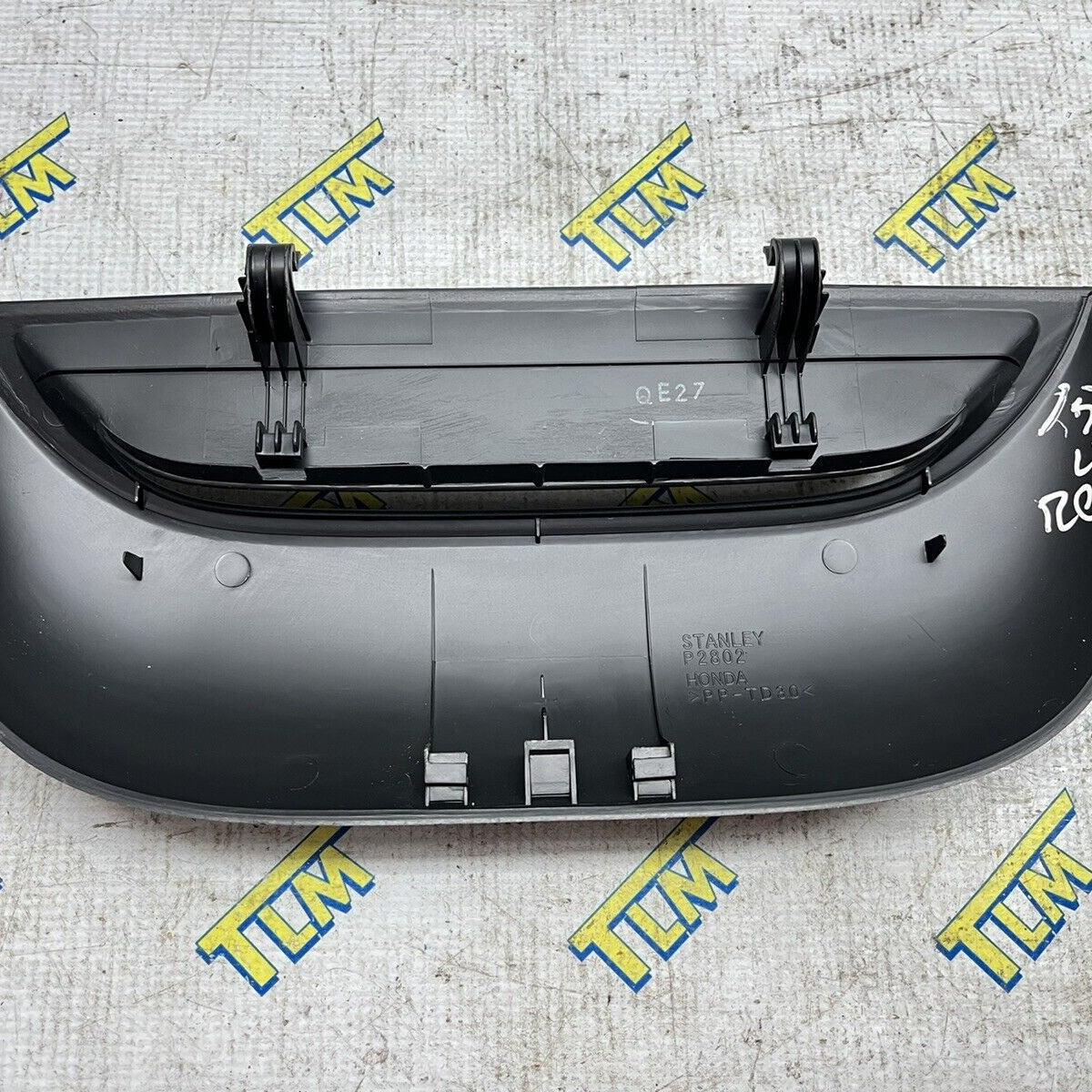 04 - 08 Acura TSX Third Brake Light Rear Housing 2004 2005 2006 2007 2008 OEM