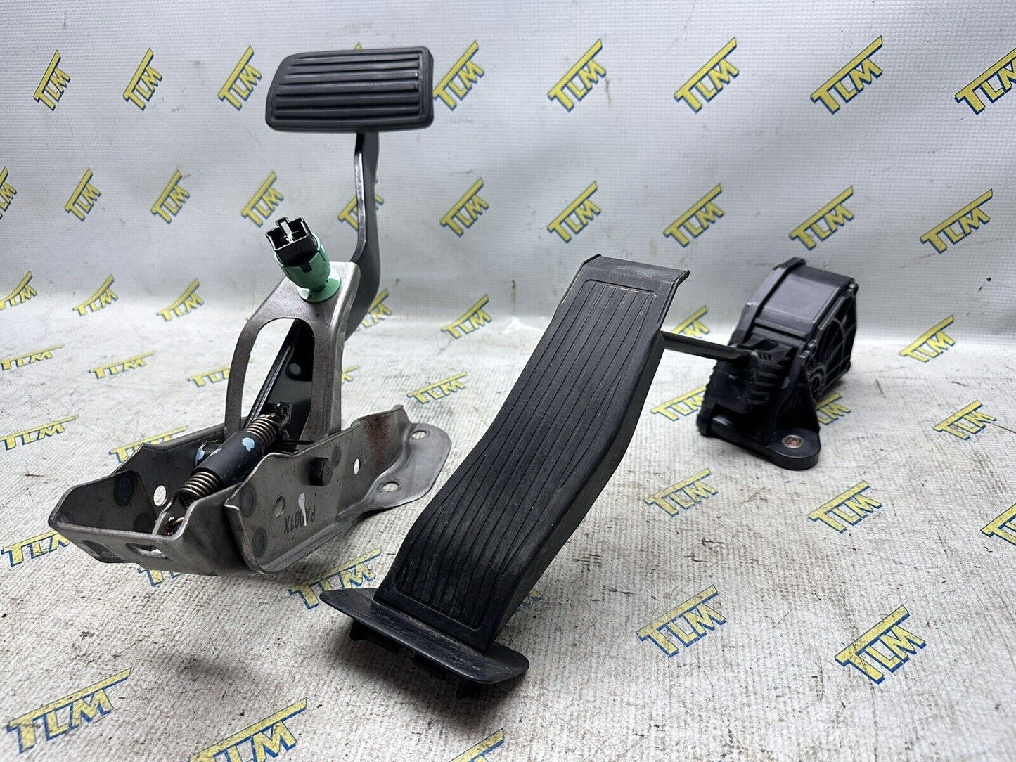 05-12 Acura RL Gas & Brake Pedal Accelerator Automatic 06 07 08 09 10 11 12 OEM