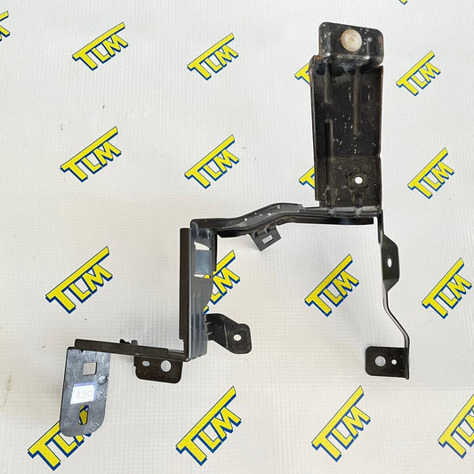 Acura RL Front Bumper Fog Light BRACKET DRIVER LEFT 2005 2006 2007 2008 OEM