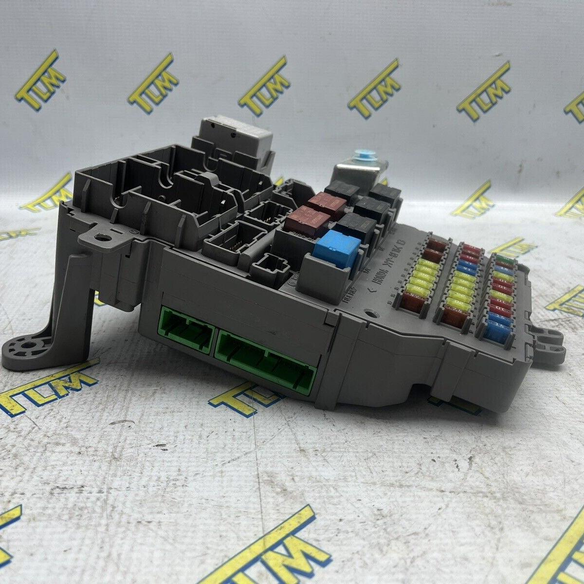 Acura TSX Interior Fuse Box AUTOMATIC 2.4 engine Under Dash 2007 2008 OEM